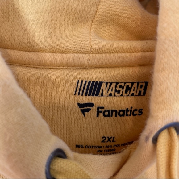 Nascar Kyle Busch #18 M&Ms Yellow Pullover Hoodie size XL - Picture 3 of 4